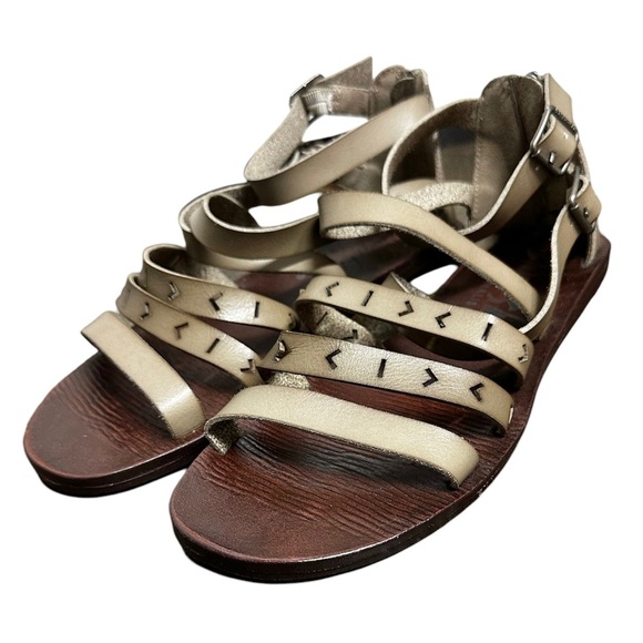 Blowfish Malibu Taupe Strappy Sandals‎ Women's Size 10 flat sandals - Picture 1 of 8